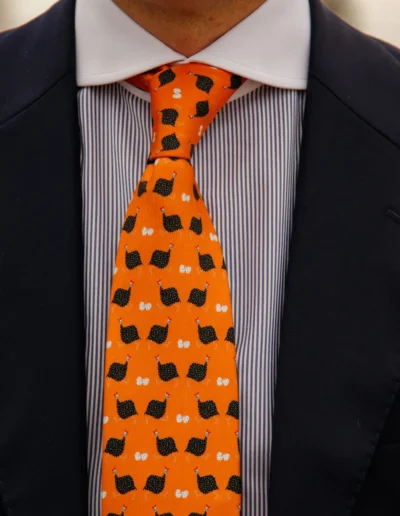 corbata-gallina-africana-naranja-modelo