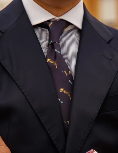 corbata-leopardo-azul-marino-modelo-4
