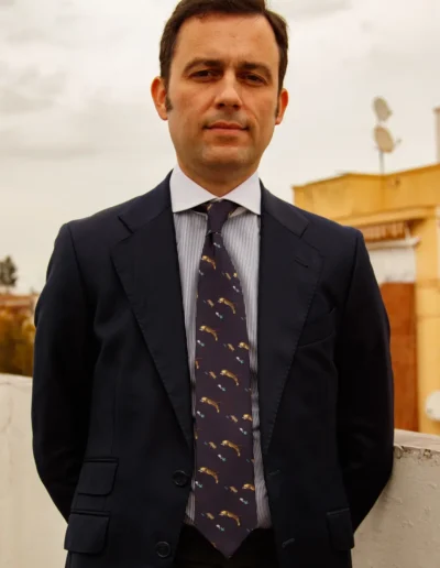 corbata-leopardo-azul-marino-modelo