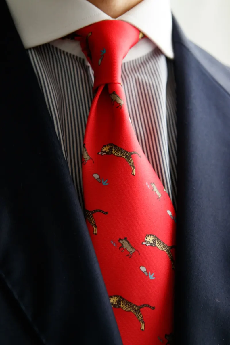 corbata-leopardo-rojo-modelo
