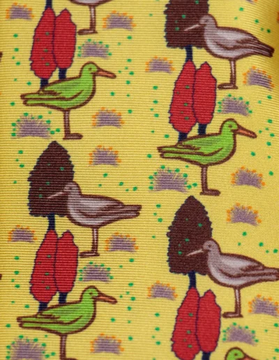 Corbata-gaviotas-grande-amarillo-tejido