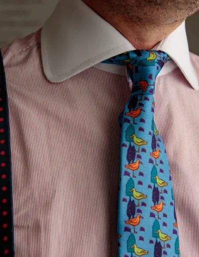 Corbata-gaviotas-pequeñas-azul-pavo-modelo-2