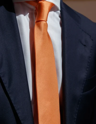 corbata-lisa-naranja-pastel-modelo-3