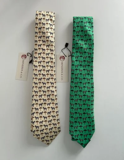 corbatas-cebras-bodegón-verde-primavera-beige-claro