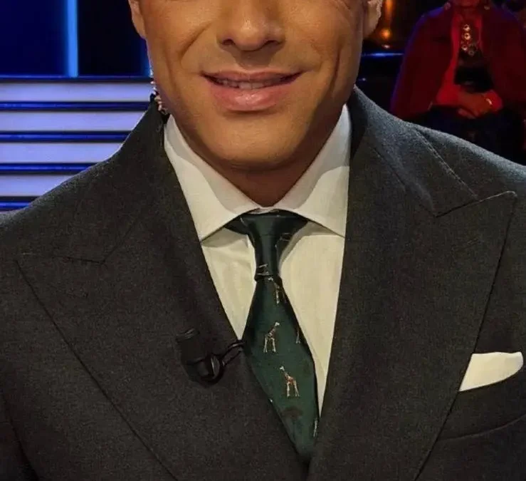 El periodista Antonio Rossi lució nuestra fantástica corbata de Jirafa de la colección África