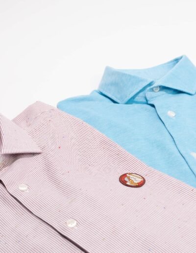 camisa-rayas-roja-fantasía-camisa-piqué-azul.celeste-bodegón